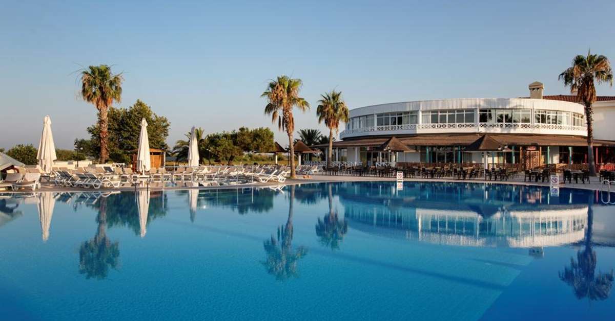 Een foto van het zwembad bij Asteria Family Resort Side