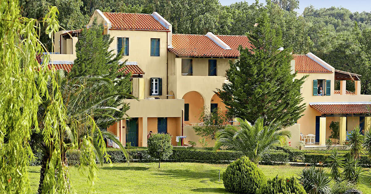 Een foto van de buitenkant van Century Resort Corfu
