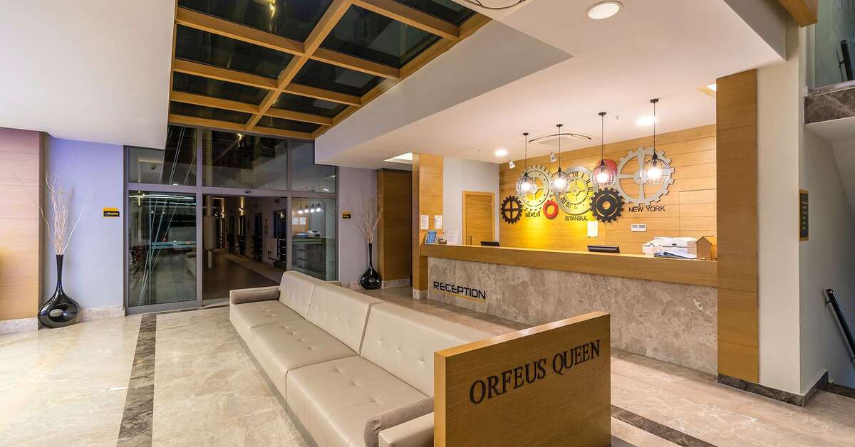 Een foto van het interieur van Orfeus Queen