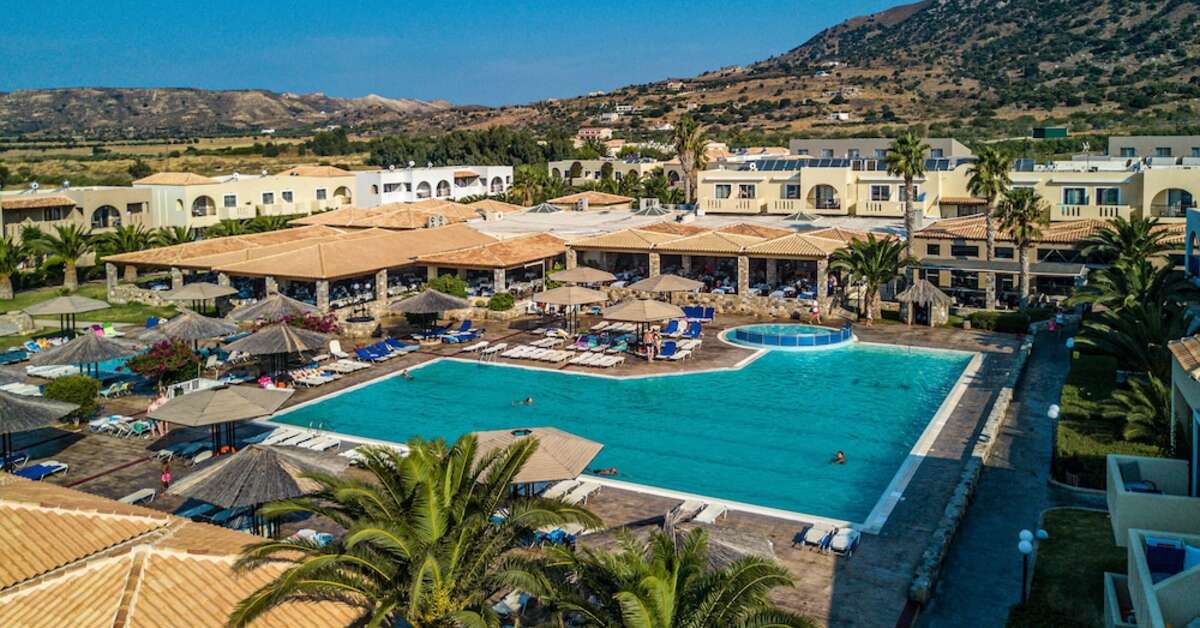 Een foto van het zwembad bij Akti Beach Club