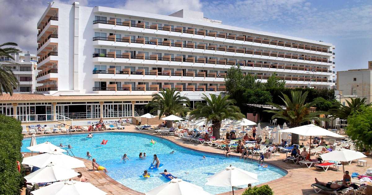 Een foto van het zwembad bij Suneo Caribe