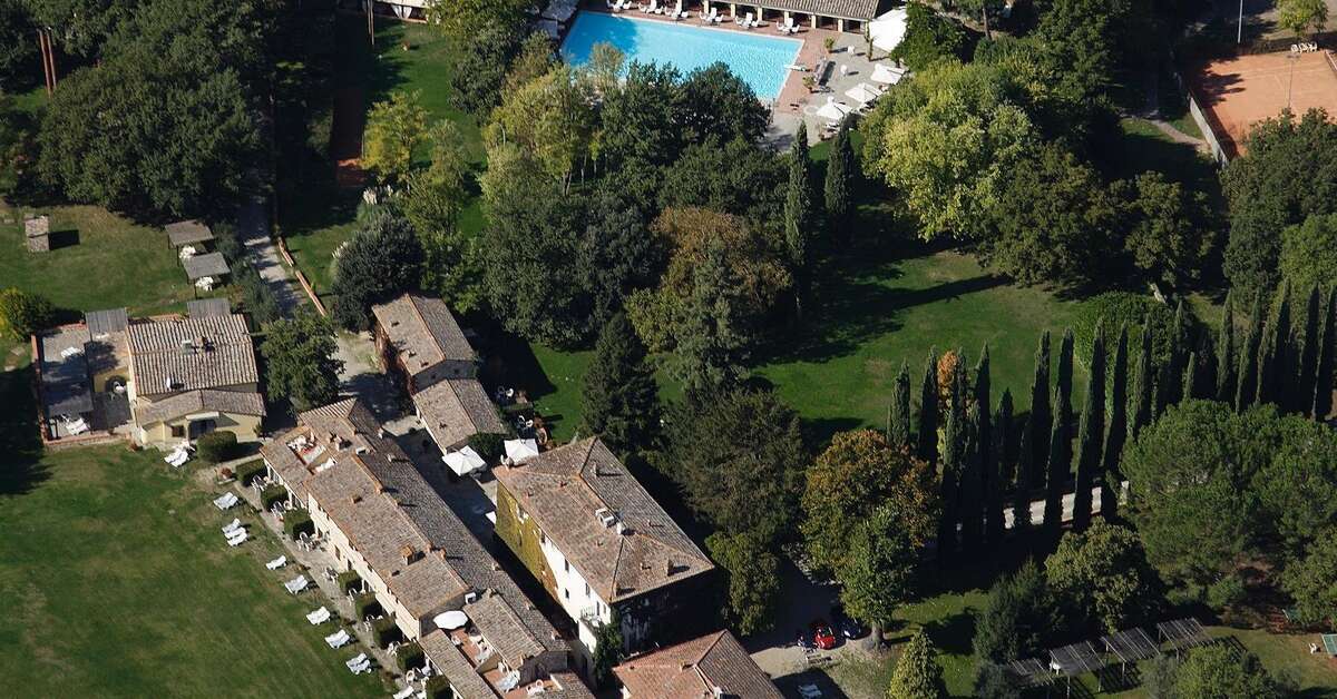 Een foto van het zwembad bij Borgo San Luigi