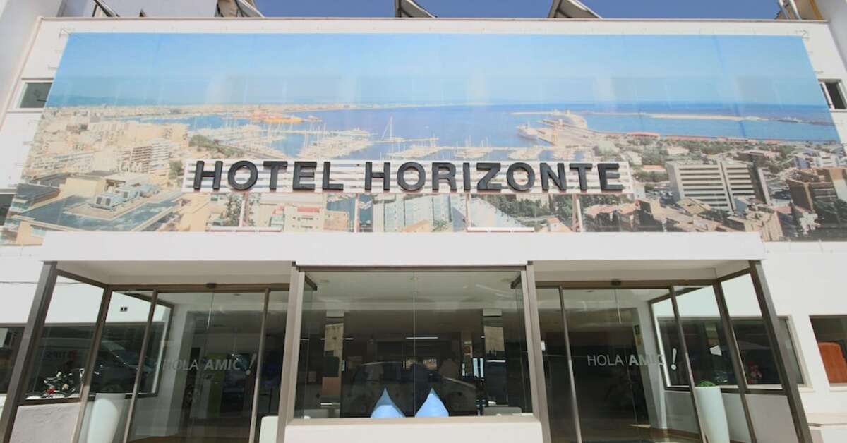 Een foto van de buitenkant van Hotel Amic Horizonte
