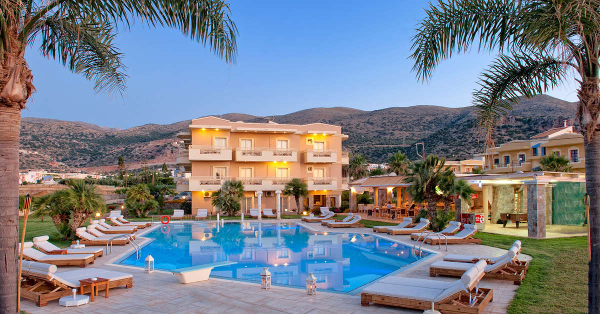 Een foto van het zwembad bij Socrates Hotel Malia Beach