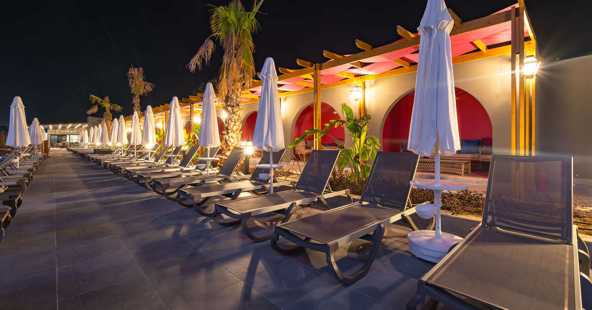 Een foto van het terras bij Hotel The X Belek