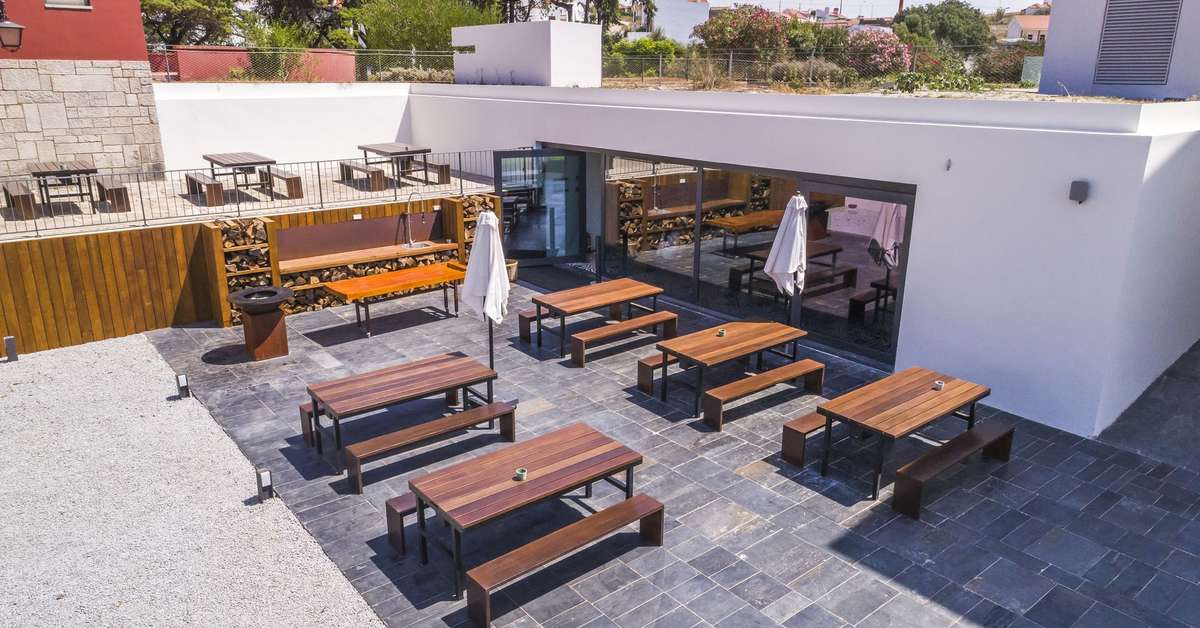 Een foto van het terras bij Santiago Hotel Cooking & Nature