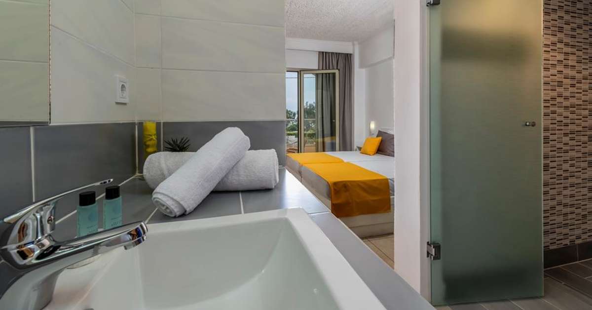 Een foto van Niriides Beach Hotel