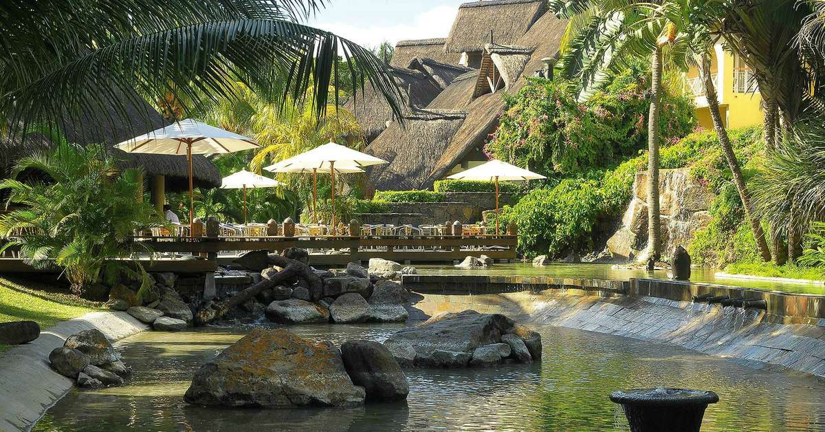 Een foto van de buitenkant van Canonnier Beachcomber Golf Resort & Spa