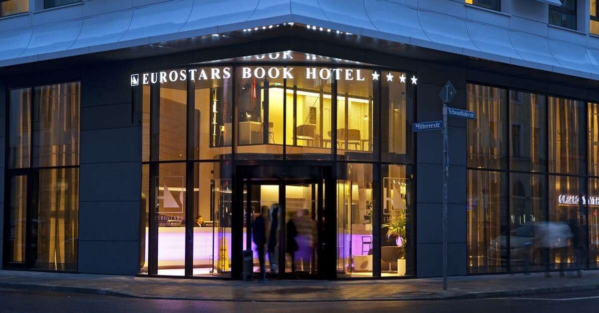 Een foto van de buitenkant van Eurostars Book Hotel