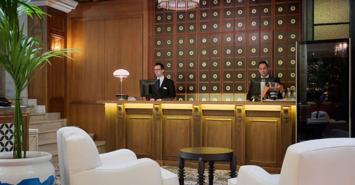 Een foto van het interieur van H10 Villa de la Reina