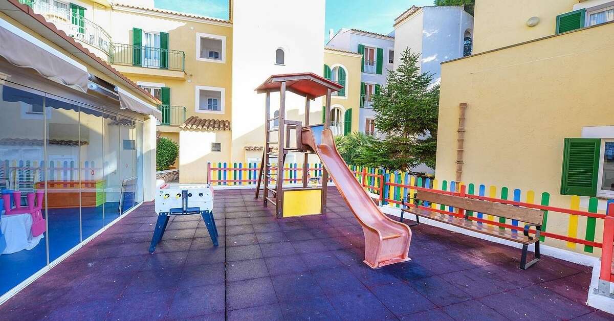 Een foto van de faciliteiten bij Ona Cala Pi Club Aparthotel