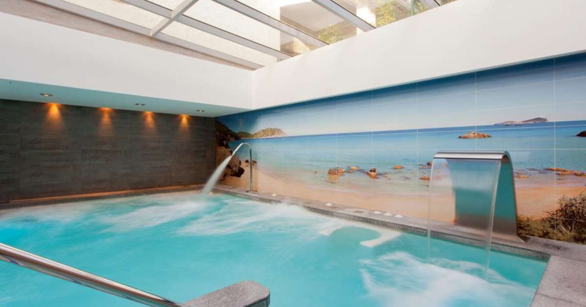 Een foto van het zwembad bij Los Monteros Spa & Golf Resort