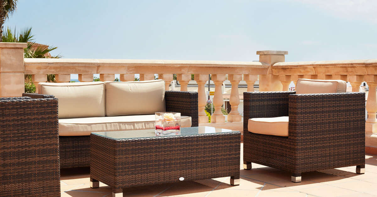Ein Foto von der Terrasse im Grupotel Macarella Suites & Spa