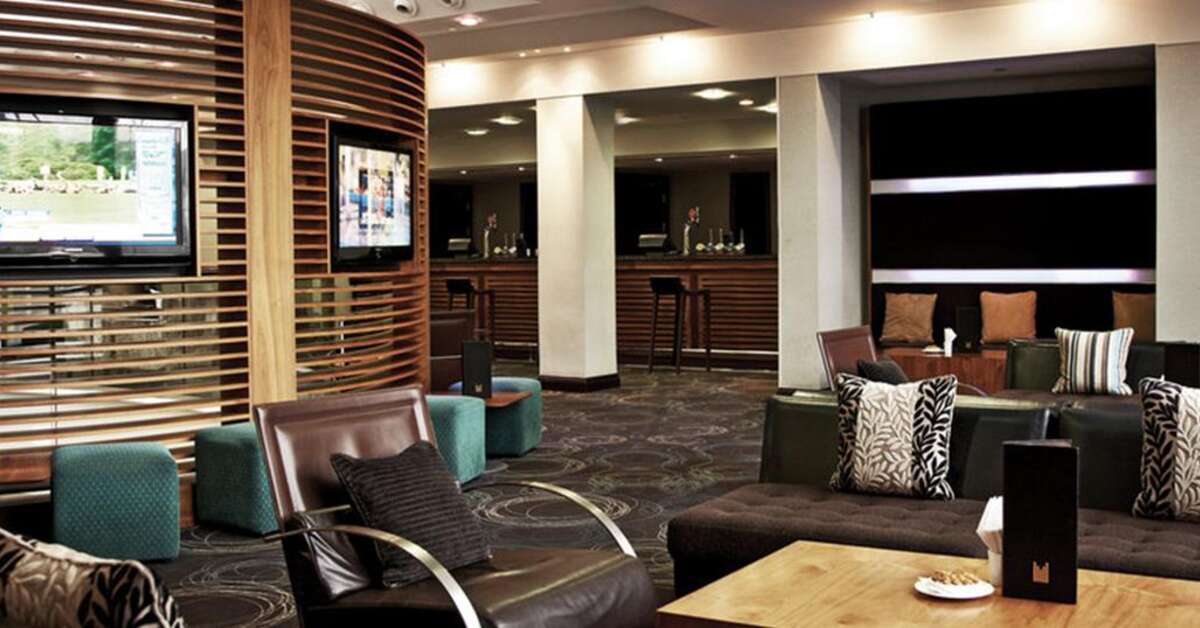 Een foto van het interieur van Stamford Bridge Hotel London