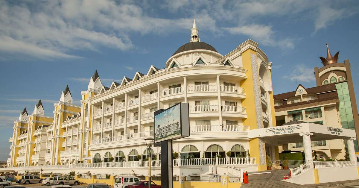 Een foto van de buitenkant van Dream World Resort & Spa
