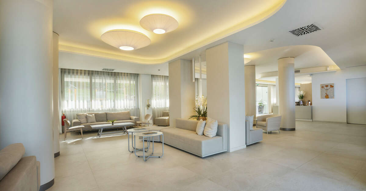 Een foto van het interieur van Ammon Zeus Hotel