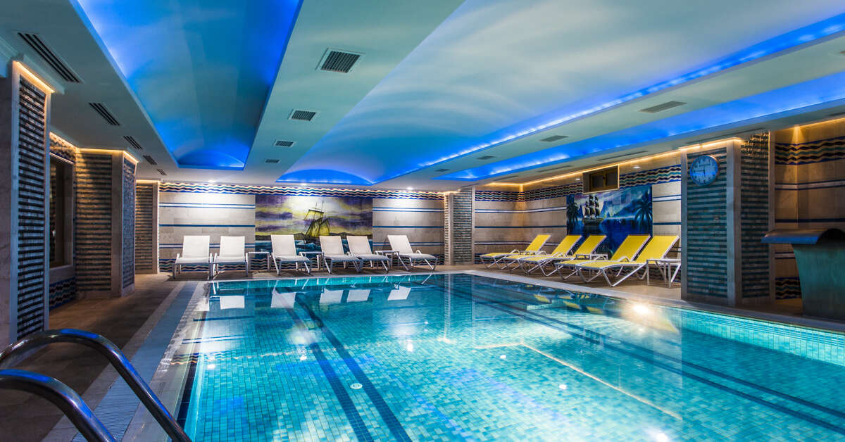 Een foto van het zwembad bij White Gold Hotel & Spa