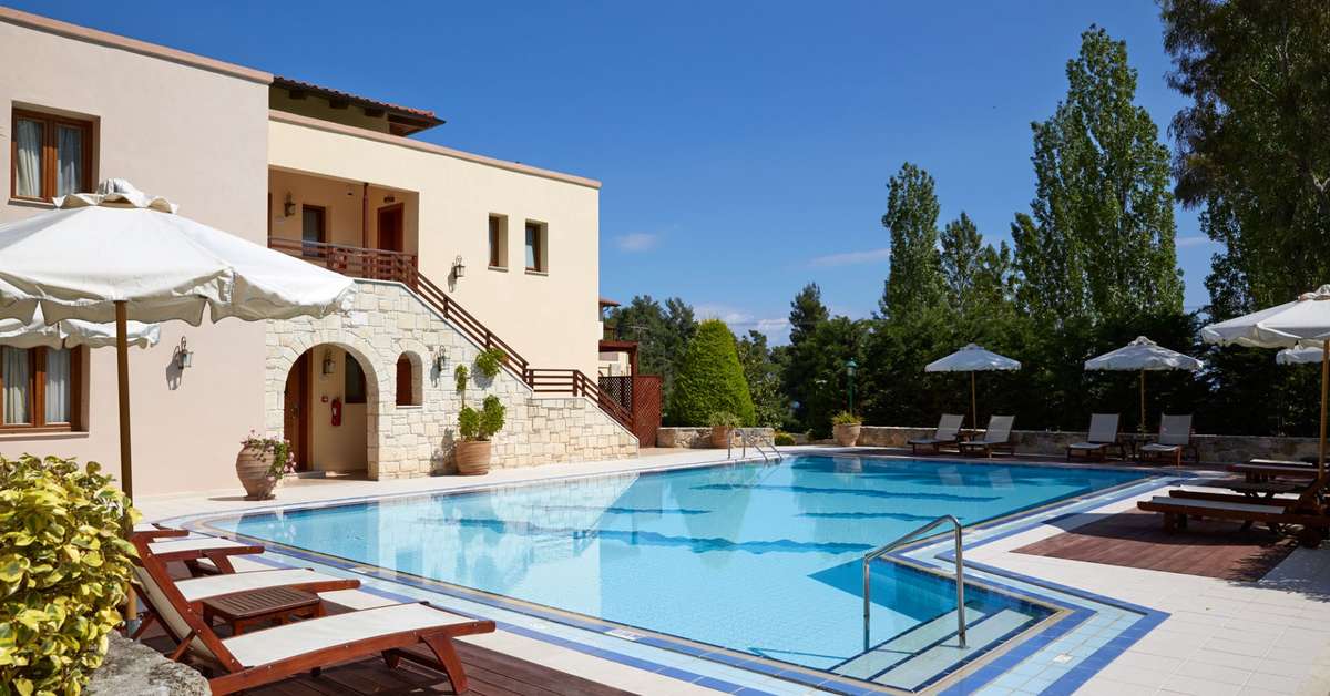 Een foto van het zwembad bij Hotel Aegean Melathron Thalasso & Spa