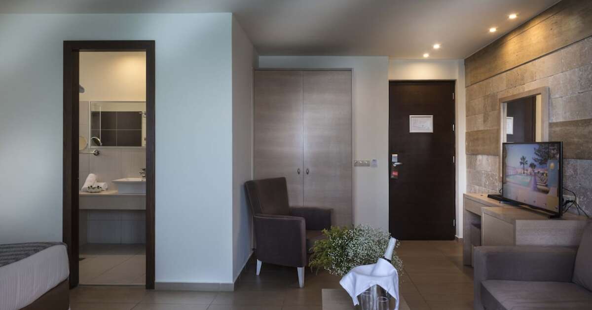 Ein Foto Glaros Beach Hotel