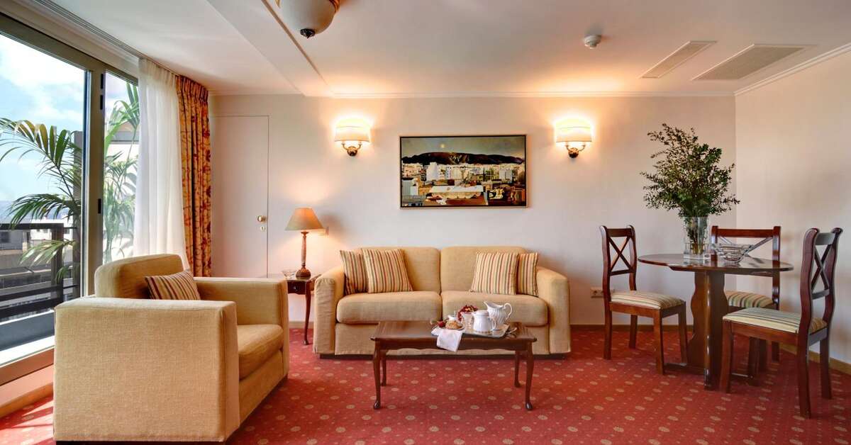 Ein Foto Titania Hotel