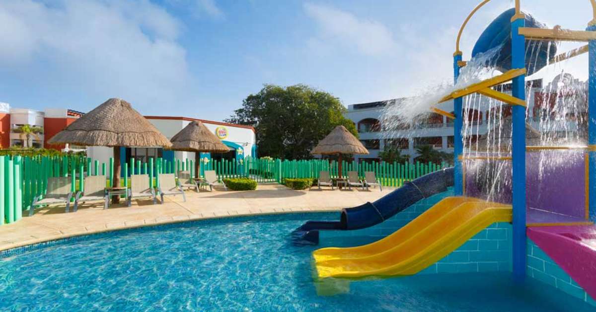 Een foto van het zwembad bij Hard Rock Hotel Riviera Maya