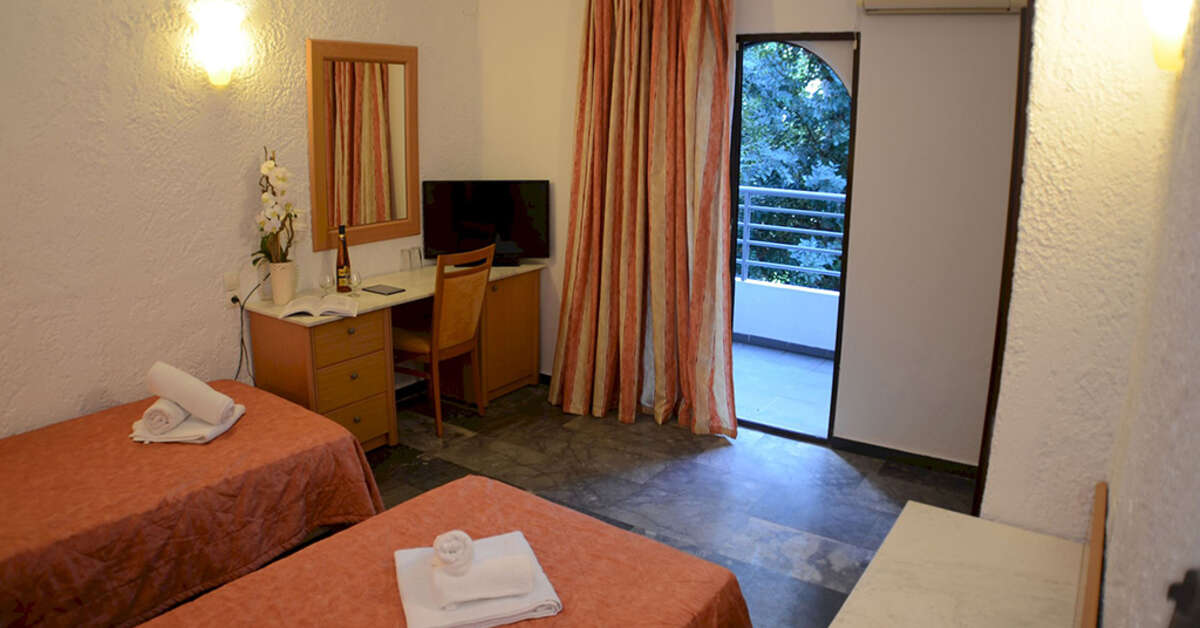 Ein Foto Hotel Karteros