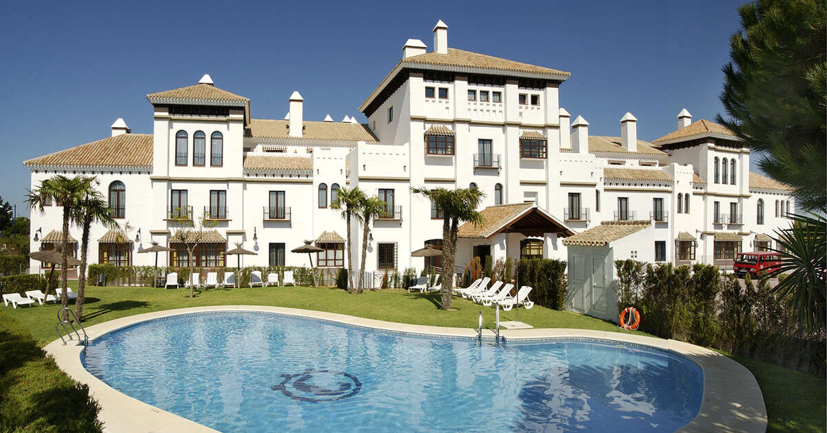 Een foto van het zwembad bij Blue Sea El Cortijo