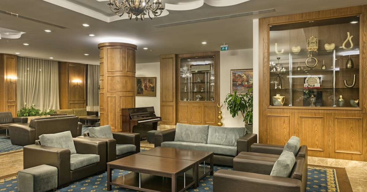 Een foto van het interieur van Özkaymak Select Resort Hotel