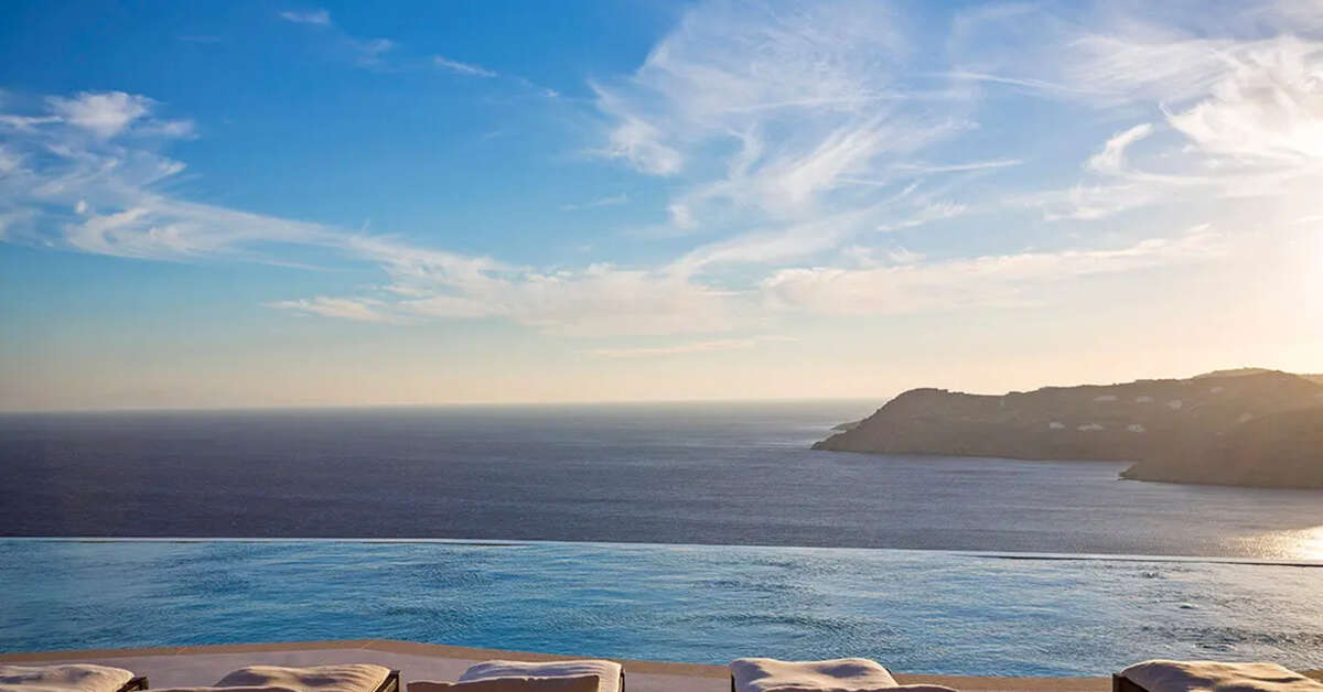 Een foto van het zwembad bij Myconian Utopia Relais & Chateaux