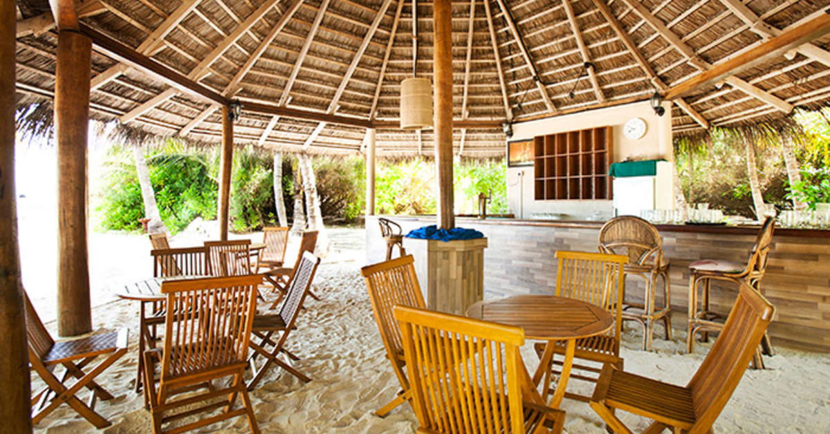 Een foto van het terras bij Adaaran Select Hudhuran Fushi