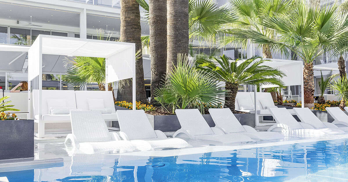 Ein Foto vom Pool im Reverence Mare Hotel