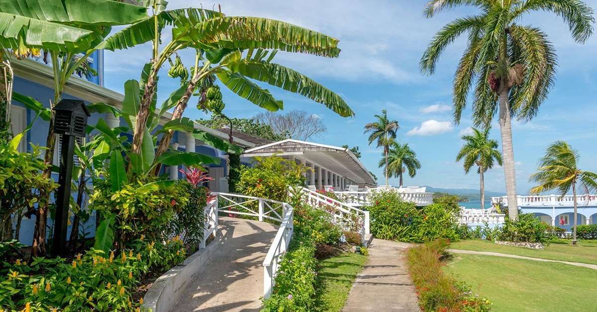 Een foto van het terras bij Jamaica Inn
