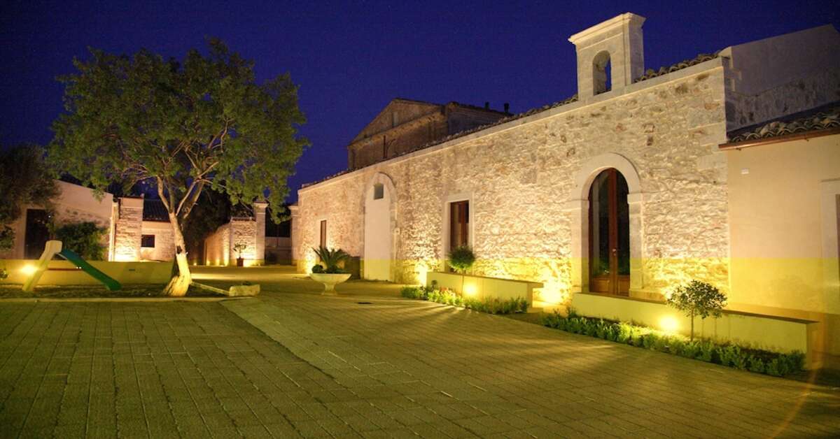 Ein Foto von der Außenansicht des Casato Licitra