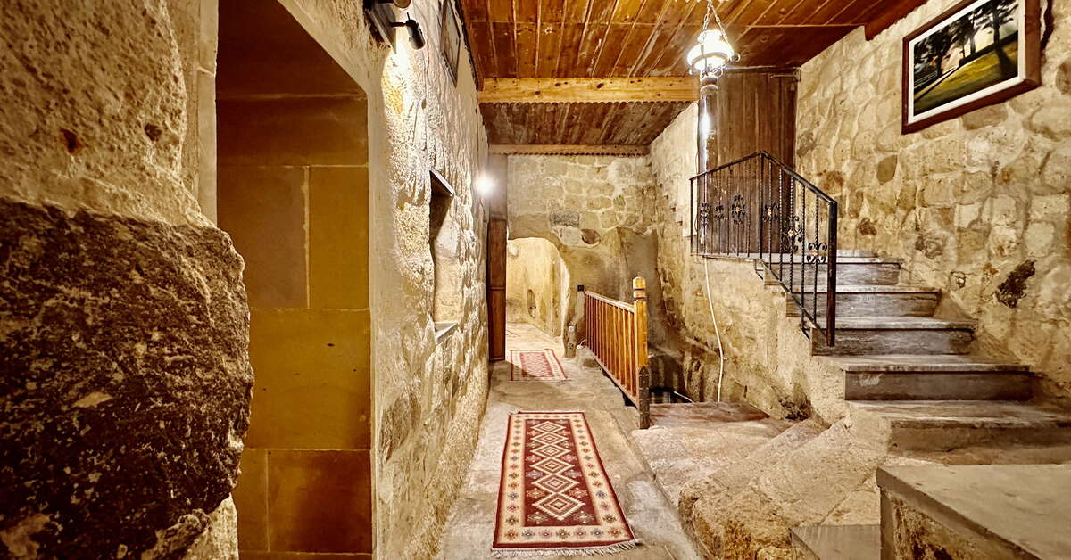 Ein Foto Harkasos Cave Hotel