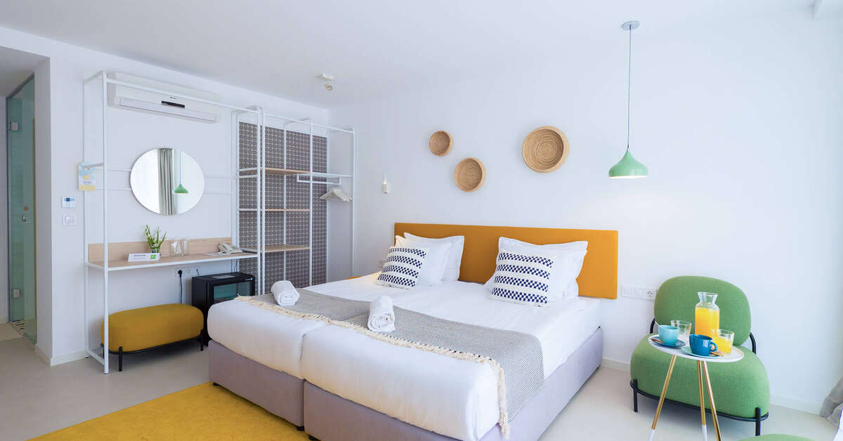 Ein Foto Ibis Styles Golden Sands Roomer