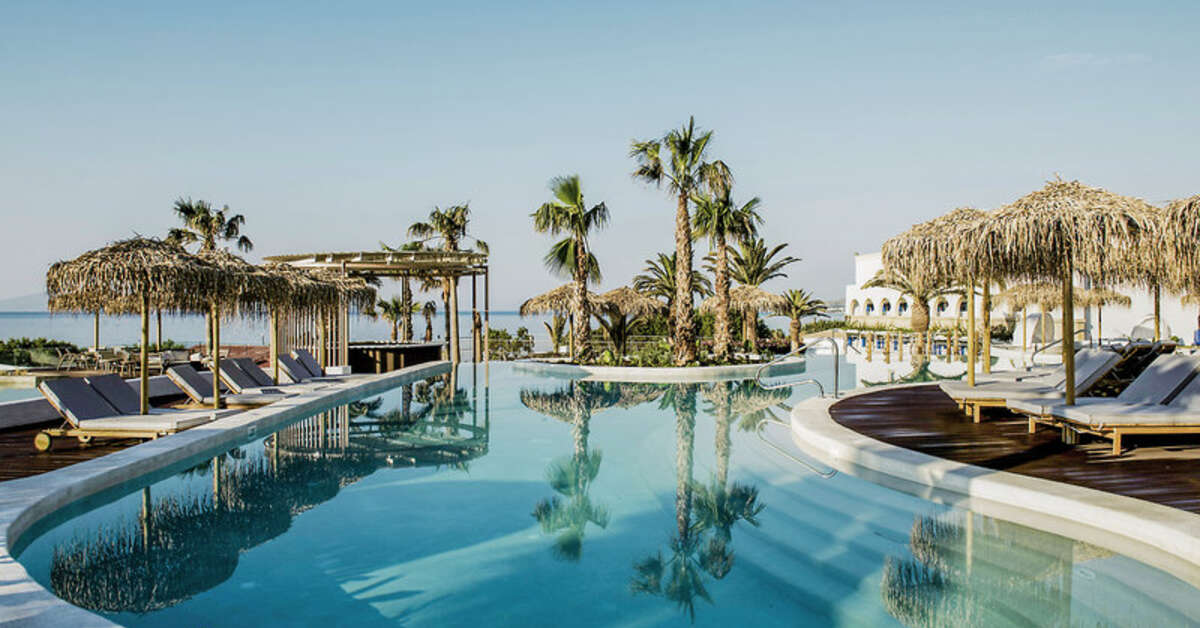 Een foto van het zwembad bij Mitsis Norida Beach Hotel