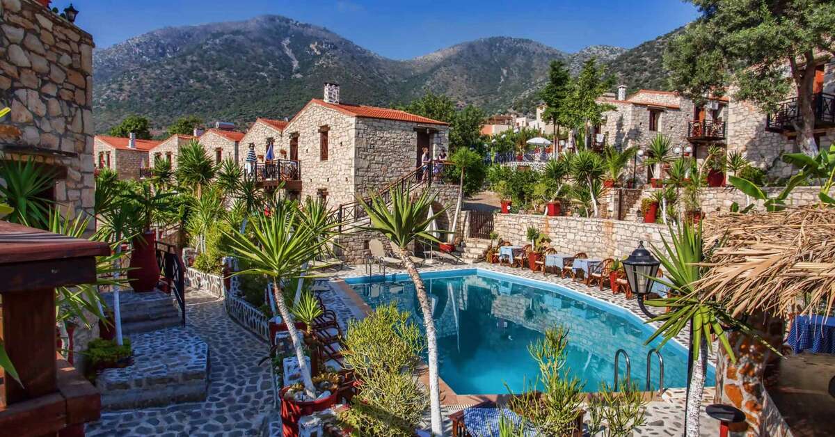 Ein Foto vom Pool im Stone Village Petrino Horio