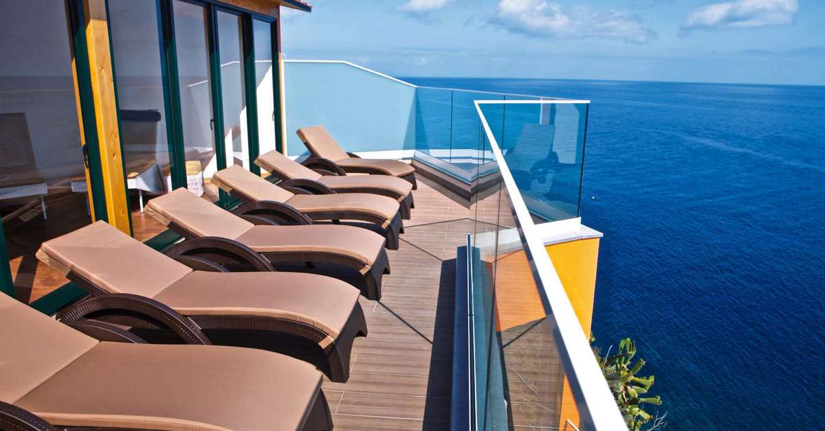 Ein Foto von der Terrasse im Hotel Alpino Atlantico