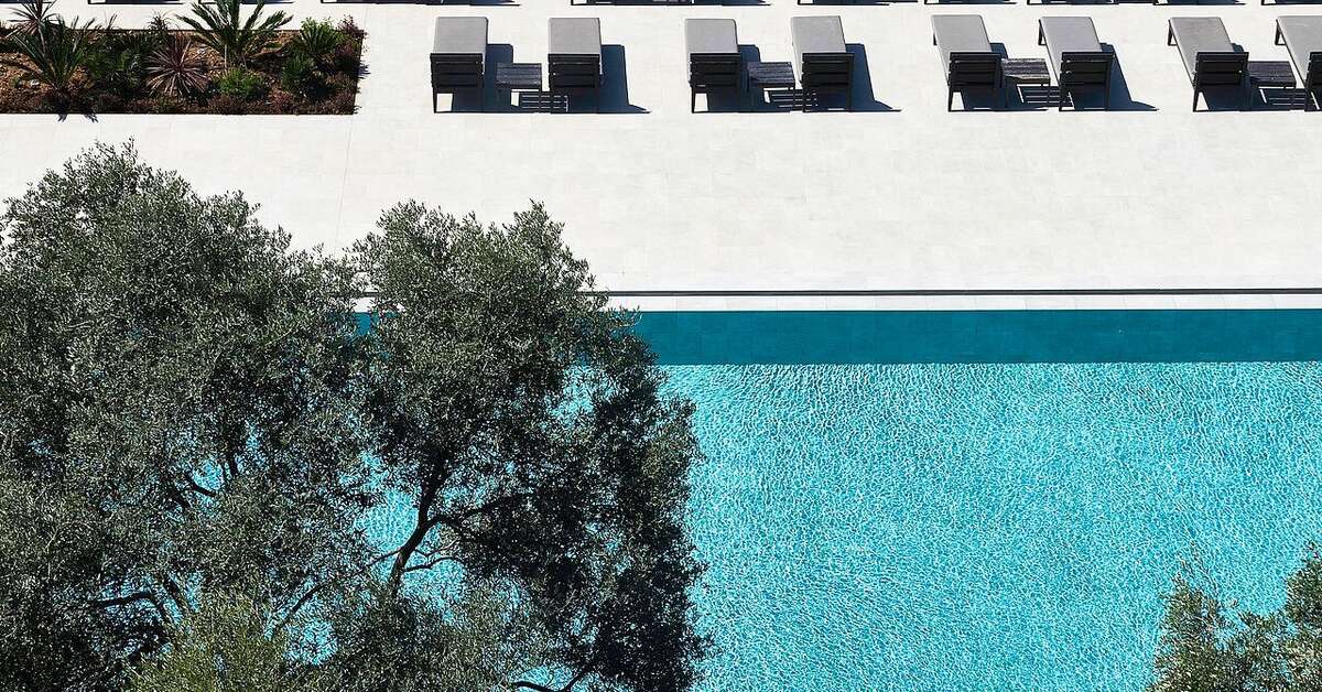 Ein Foto vom Pool im Almyra Hotel