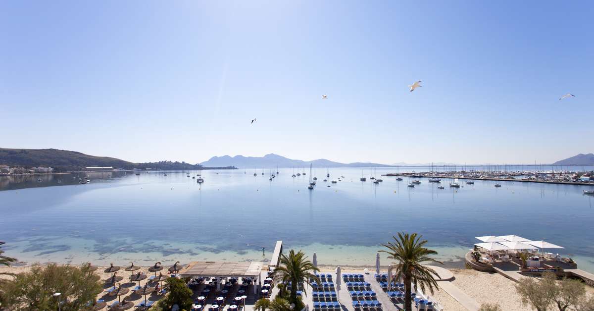 Ein Foto vom Strand beim Sis Pins Hotel