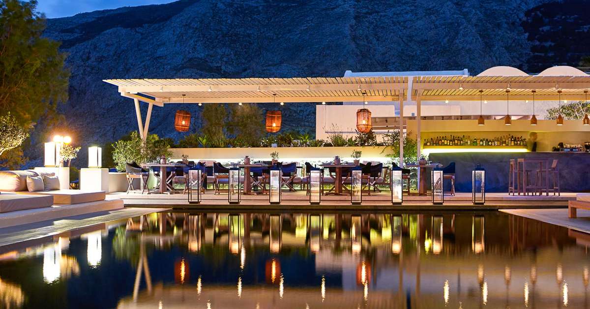 Een foto van het zwembad bij Bellonias Villas