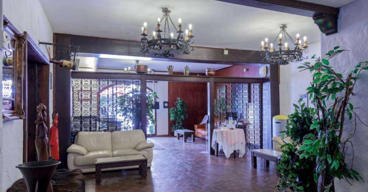 Een foto van het interieur van Hotel El Cid