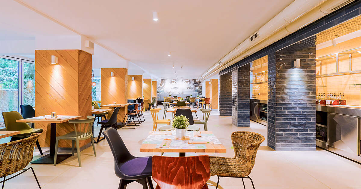 Ein Foto Ibis Styles Golden Sands Roomer