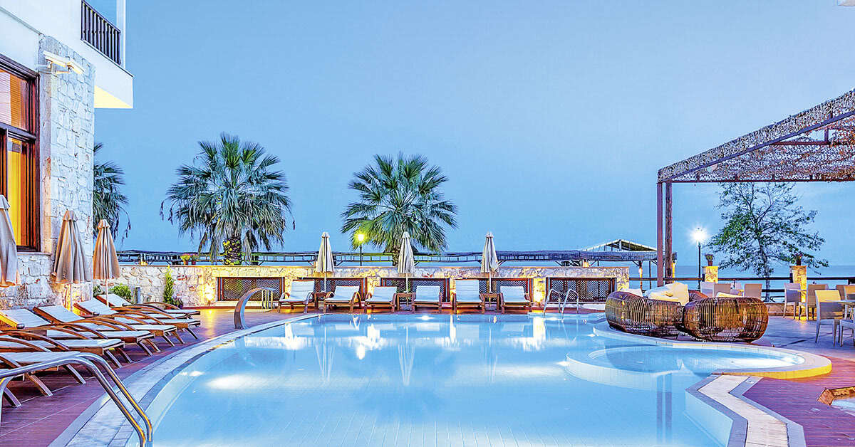 Ein Foto vom Pool im Possidi Paradise Hotel