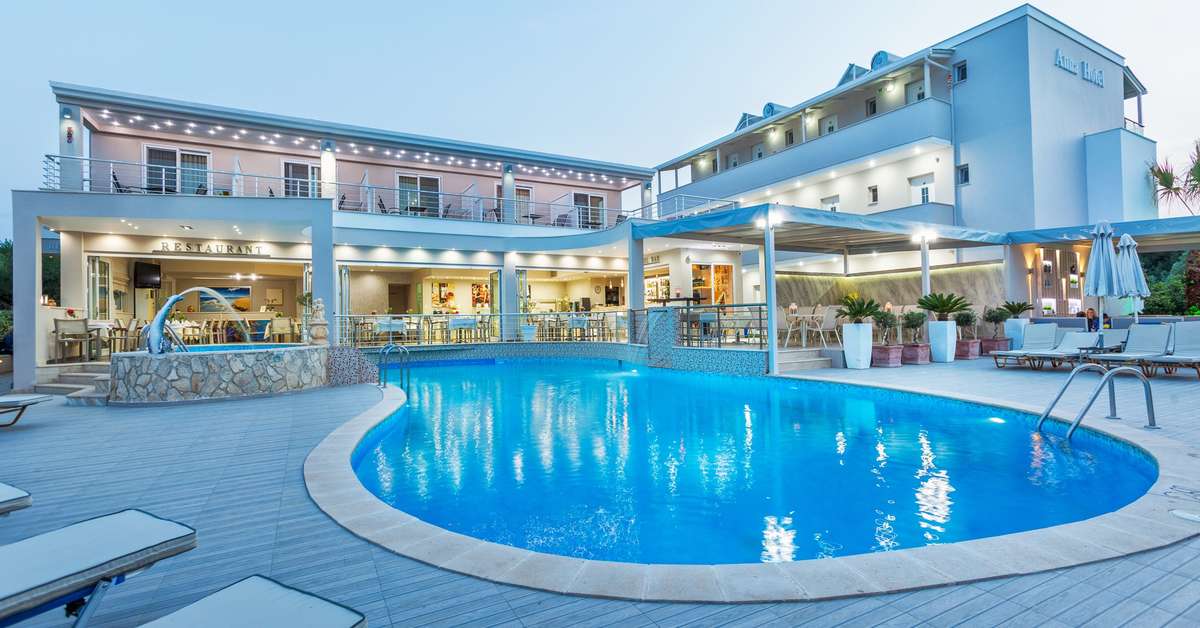 Ein Foto vom Pool im Anna Hotel