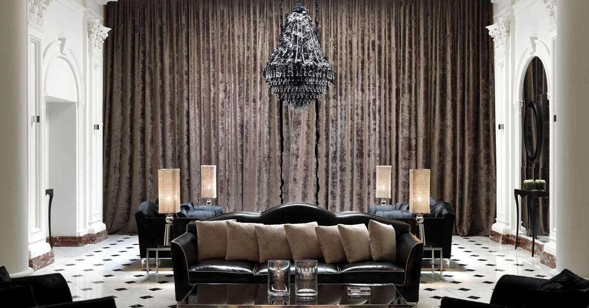 Een foto van het interieur van Leon's Place Hotel