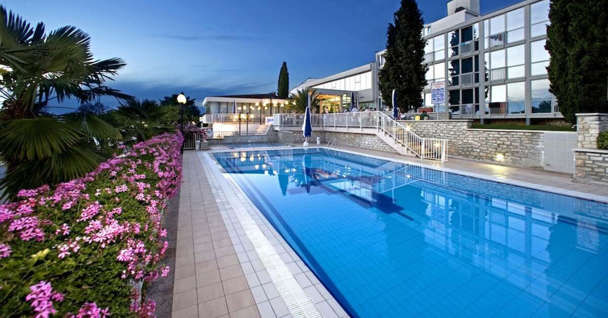 Een foto van het zwembad bij Hotel Zorna Plava Laguna