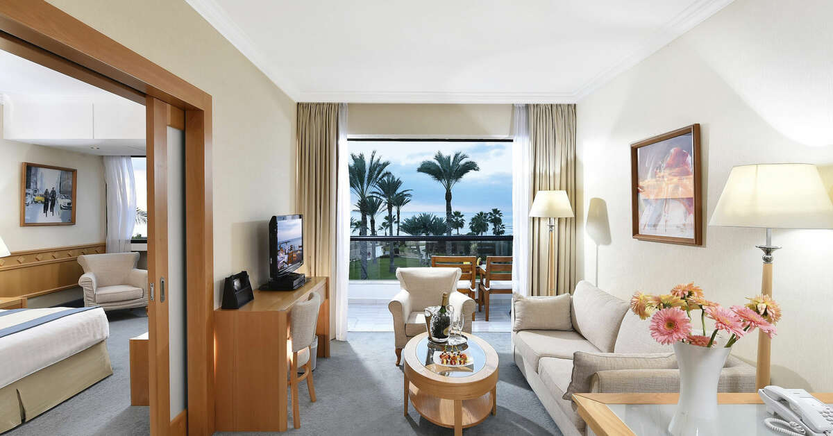 Een foto van Constantinou Bros Asimina Suites Hotel