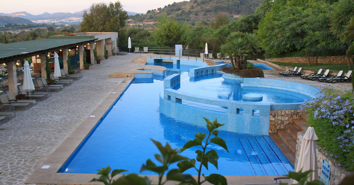 Ein Foto vom Pool im Pula Suites Boutique Resort