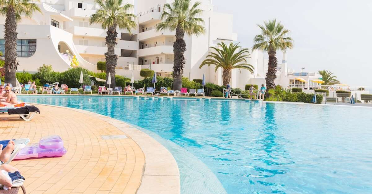 Een foto van het zwembad bij Grand Muthu Oura View Beach Club
